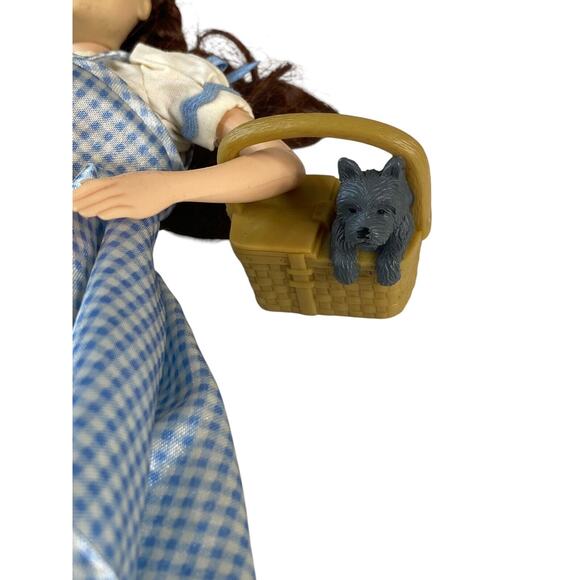 Wizard Of Oz Barbie Lot Of Four Dorothy With Todo Lion Tin Man Scarecrow - Picture 3 of 16